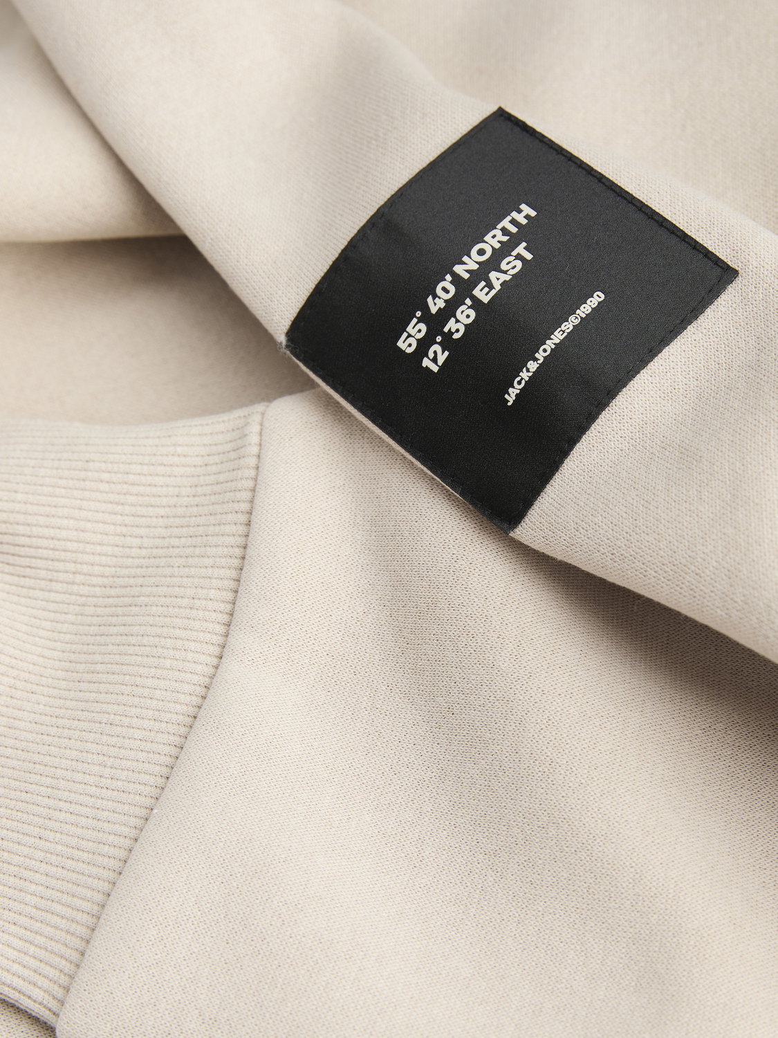 model_shot-detail